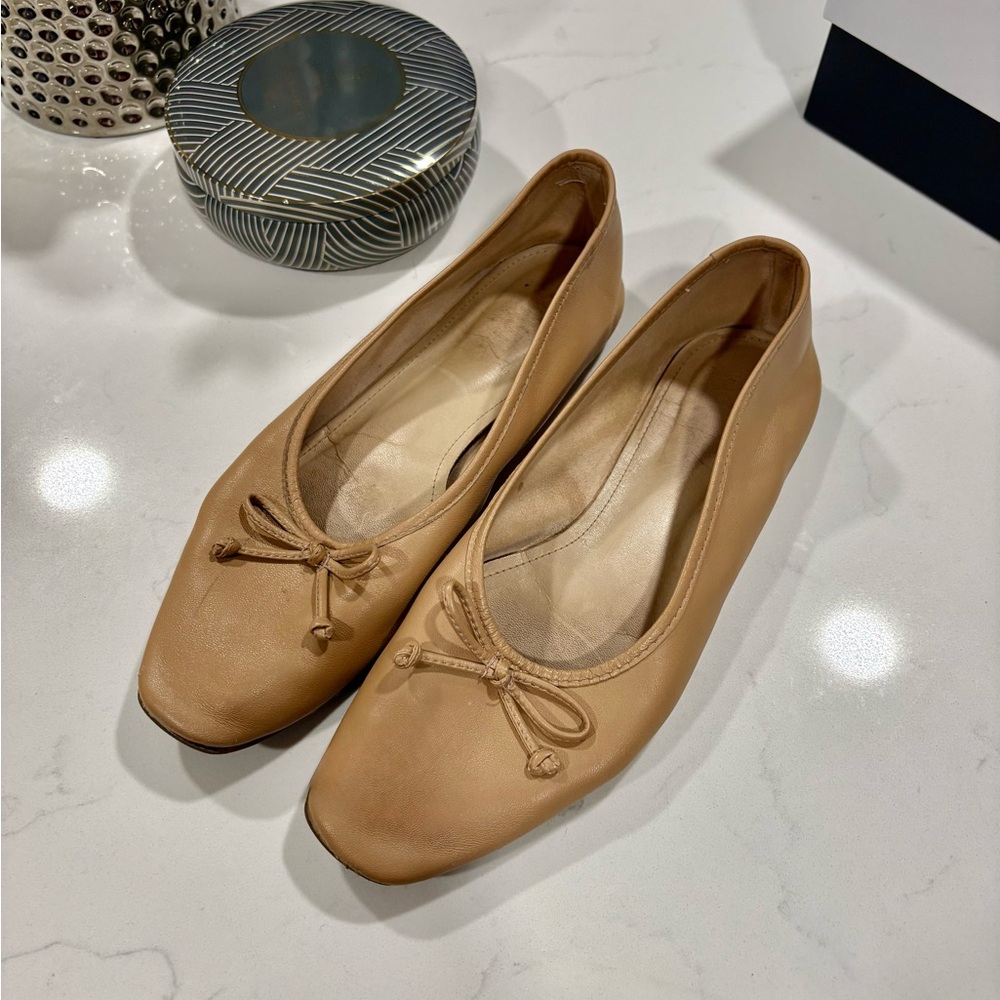 SCHUTZ Tan Leather Flats